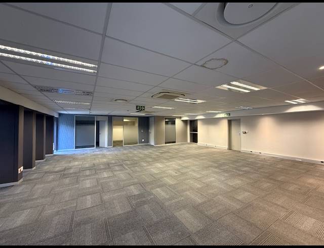 762M² OFFICE TO LET IN FORESHORE